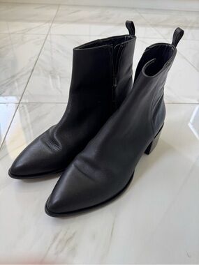 Thursday Boot Company Tempo Women's Black Leather Pointed Toe Ankle Boots